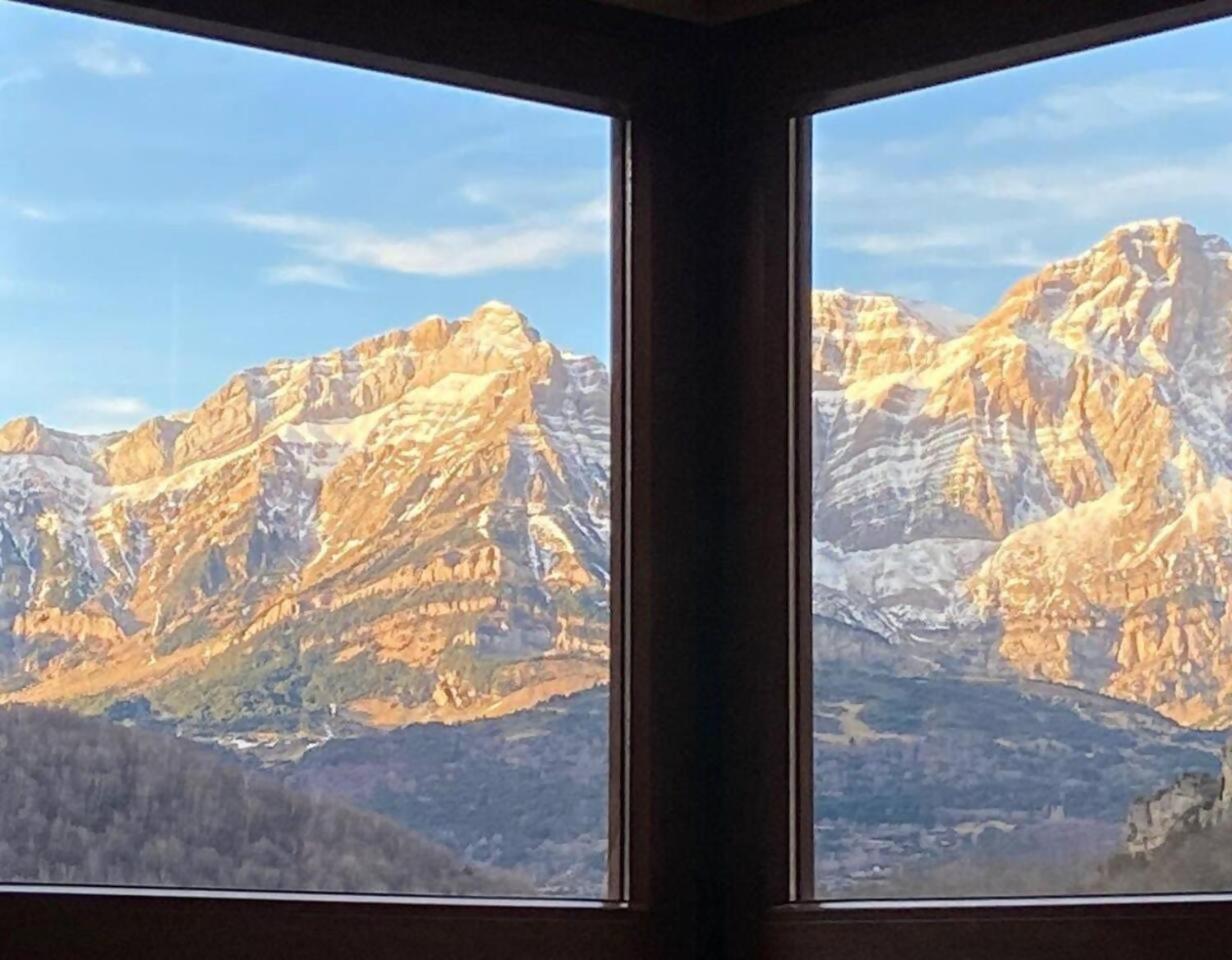 パンティコサVistas A Pie De Pistas Y Wifiアパートメント エクステリア 写真